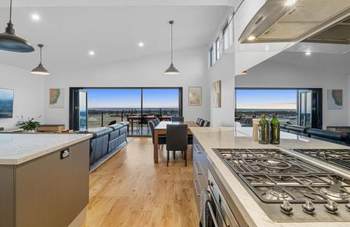Normanville House | Bliss on Birkdale - 39A Birkdale Street, Normanville