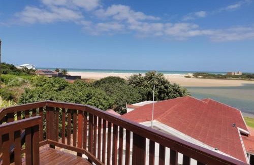 Aston Bay House | Bliss on the Bay