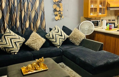 Molynes Gardens House | Blissett Apts your home away from home