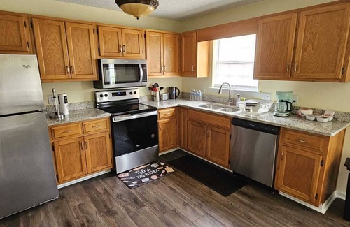 Cartersville Condo | Blissful Abode. Family-sized house.