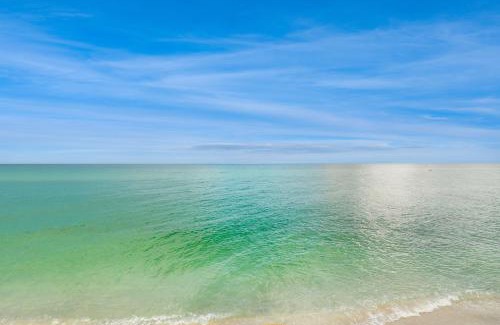 Englewood House | Blissful Beach Retreat Super