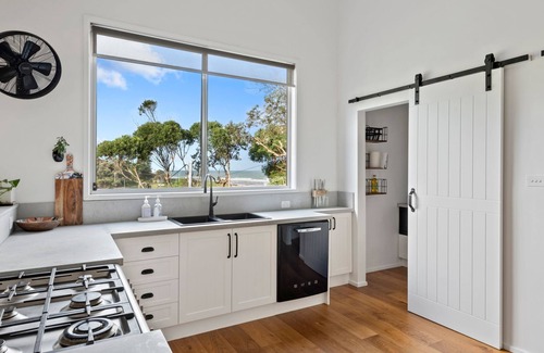 Stanwell Park House | Blissful Beachside Stay /Stanwell Park