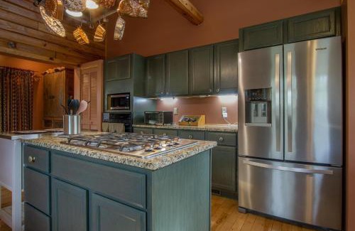Brevard House | Blissful Bears Mountain