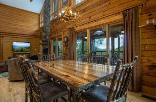 Brevard House | Blissful Bears Mountain