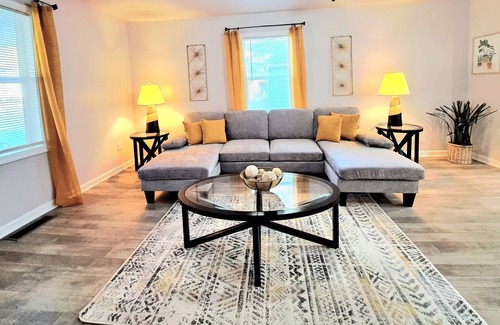 Monroe House | Blissful Little Bungalow!