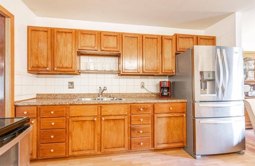 Wisconsin Rapids House | Blissful Retreat w A trail behind & AC