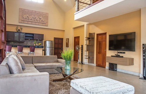 Ban Saiyuan Villa | Blissful Villa Felicity with Ample Space