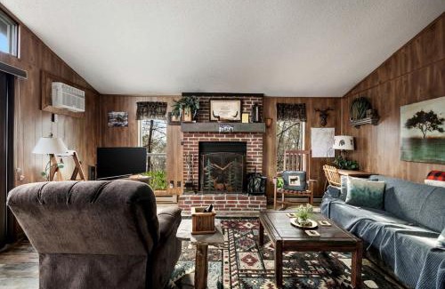 The Woods House | Blissful Zen Cabin Oasis near Cacapon River in West Virginia