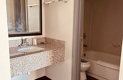 Indianapolis Hotel | BlissPoint Inn Northwest Indianapolis