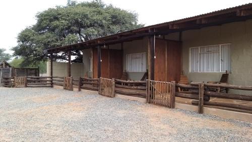 Tokologo Apartment | Blomtuin Plaas Self-Catering