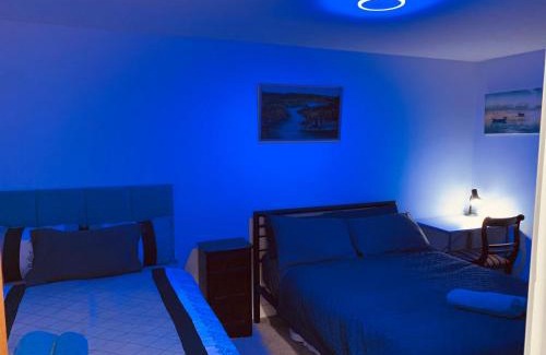 Smethwick Apartment | Bloom Court -Sleeps 6-Free Parking with Workspace & High-Speed WiFi
