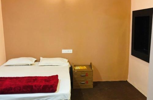 Jabalpur House | BLOOM GUEST HOUSE