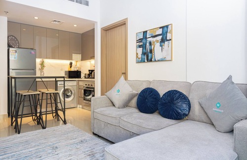 Nad Al Sheba Apartment | Bloomfields Modern 2BR Azizi Gardens