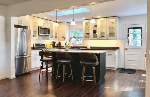 Bloomington Apartment | Bloomington Indiana Rental- 3BR/2BA Apartment in upper level of duplex