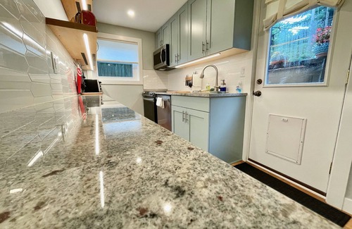 Bloomington Apartment | Bloomington Indiana Rental- 2BR/1BA Apartment on ground floor of duplex
