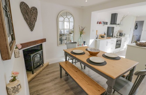 Broadway Cottage | Blossom Cottage
