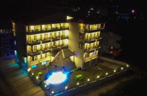 New Manali Hotel | Blossom Hill Retreat