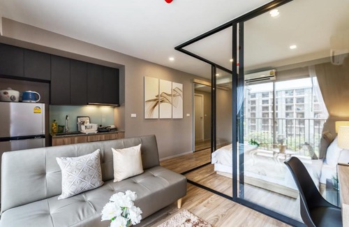 Sathorn Apartment | Blossom Sathorn by Plearn