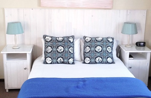 Bloubergstrand Bed & Breakfast | Blouberg Dolphin Inn