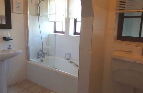 Bloubergstrand Bed & Breakfast | Blouberg Dolphin Inn