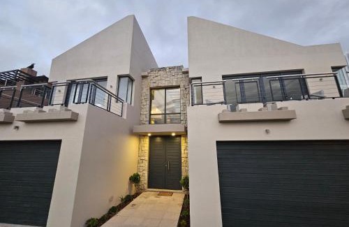 Big Bay House | Blouberg Village Place