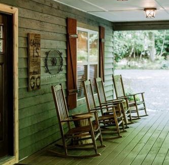Blowing Rock House | Blowing Rock Getaway: Pet-Friendly Cabin for a Peaceful Mountain Retreat