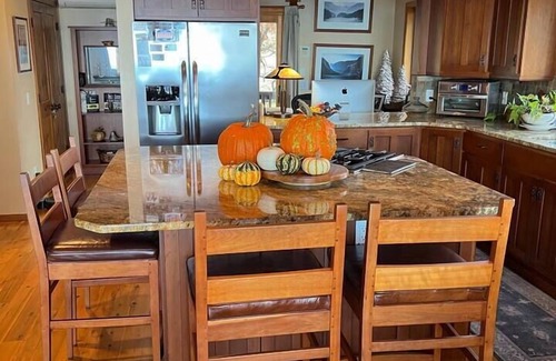 Apple Ridge House | Blowing Rock Timber Frame Long Range Views*Pets