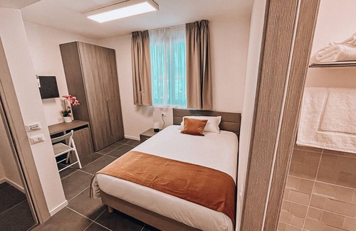 Buccinasco Hotel | BLU HOTEL 4 4 S.R.L.
