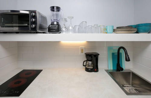 Navy Point Apartment | BluAngel Bunker: Watch the Angels Fly