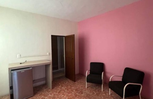 FERROCARRIL House | BLUE - 10 minutes from Downtown, a home with a lot of family history!