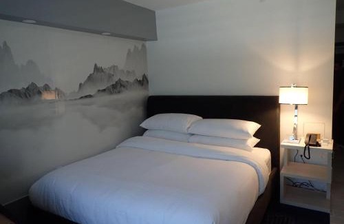 West Springfield Hotel | Blue - A Modern Hotel, an Ascend Collection Hotel