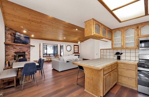 Big Bear City Cabin | Blue Bear Lodge #2486