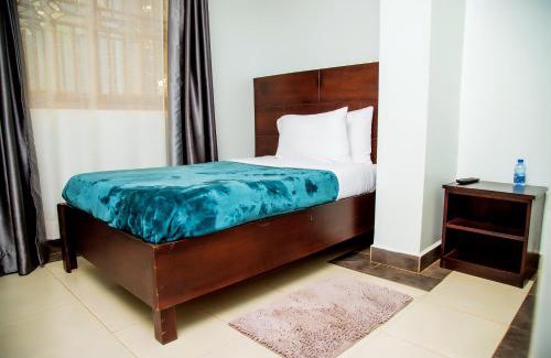 Entebbe Hotel | Blue Berries Hotel