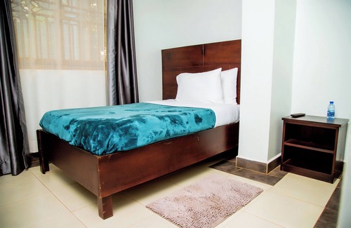 Entebbe Hotel | Blue Berries Hotel