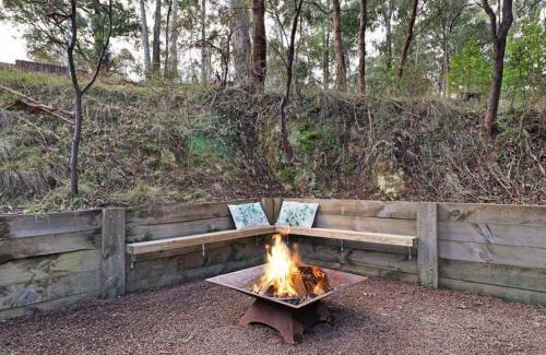 Sawmill Settlement House | Blue Bird Cottage