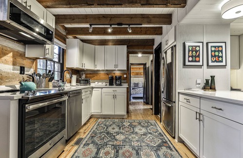 Big Canoe Cabin | Blue Bird Day - Big Canoe GA
