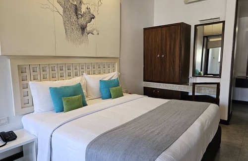 Negombo Hotel | Blue Breeze