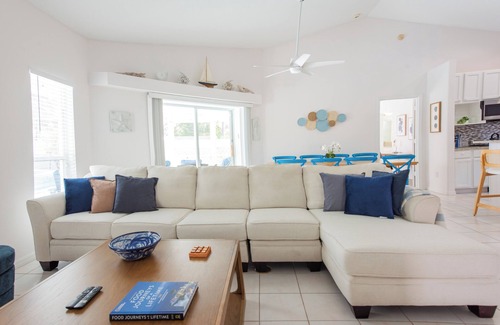 Florida Ridge House | Blue Breeze Retreat: 4B House with Pool, BQ & Game Room in Vero Beach