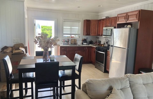 Rainbow Bay Cottage | Blue Breezes is New to the Short-Term Market