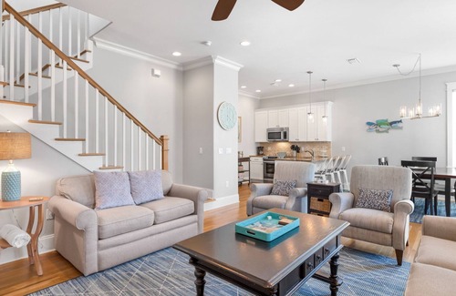 Lakeside at Blue Mountain Beach House | Blue Cabana - 6 Seater Golf Cart, Close To Red Fish and Beach, Pool, 3 Bikes