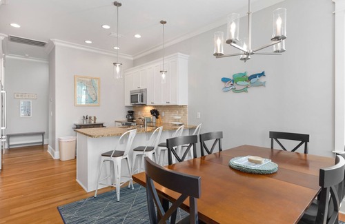 Lakeside at Blue Mountain Beach House | Blue Cabana - 6 Seater Golf Cart, Close To Red Fish and Beach, Pool, 3 Bikes