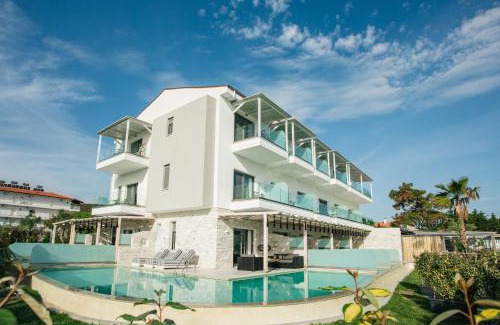 Pefkochori Apartment | Blue Carpet Luxury Suites