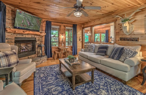 Mineral Bluff Cabin | Blue Chalet by Escape to Blue Ridge