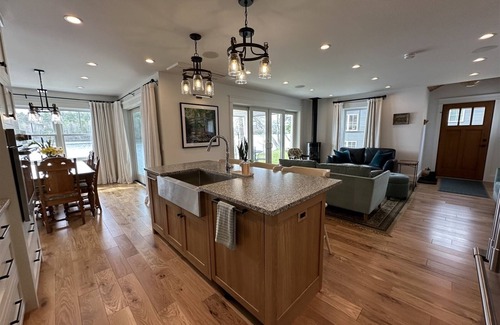 Lincolnville House | BLUE COTTAGE ON NORTON POND - Town of Lincolnville