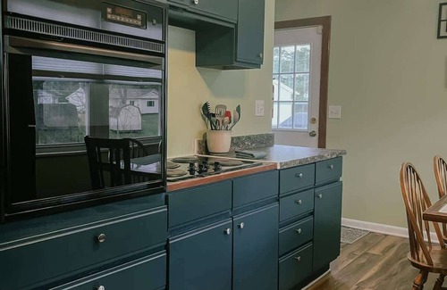 Logan Cottage | Blue Cottage With Game Room Deck & Hot Tub