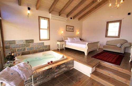 Rosh Pinna Cabin | Blue&Cream Chalets