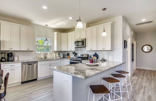 Terramar Beach House | Blue Dolphin | Bayside + Minutes to the Beach!