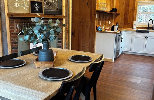 Highlands House | Blue Door Bungalow of Highlands
