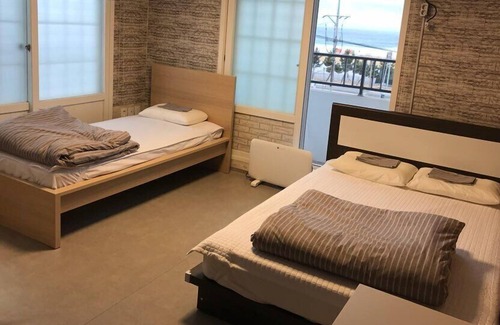 Sokcho House | Blue Door Hostel
