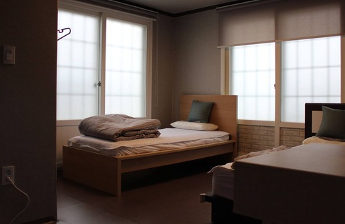 Sokcho House | Blue Door Hostel